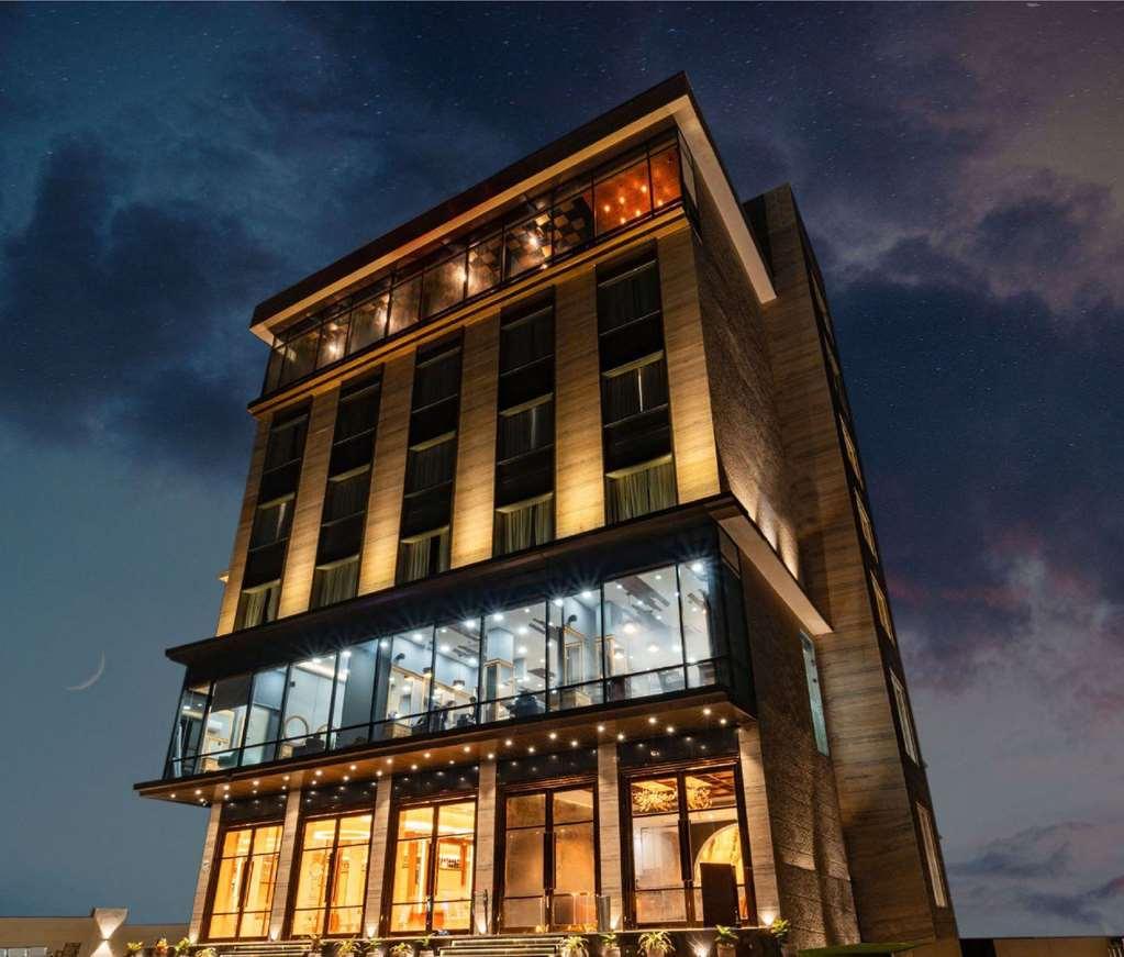 דהראדון Clarion Hotel Epicure מראה חיצוני תמונה